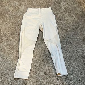 Alo Yoga Cropped Pants